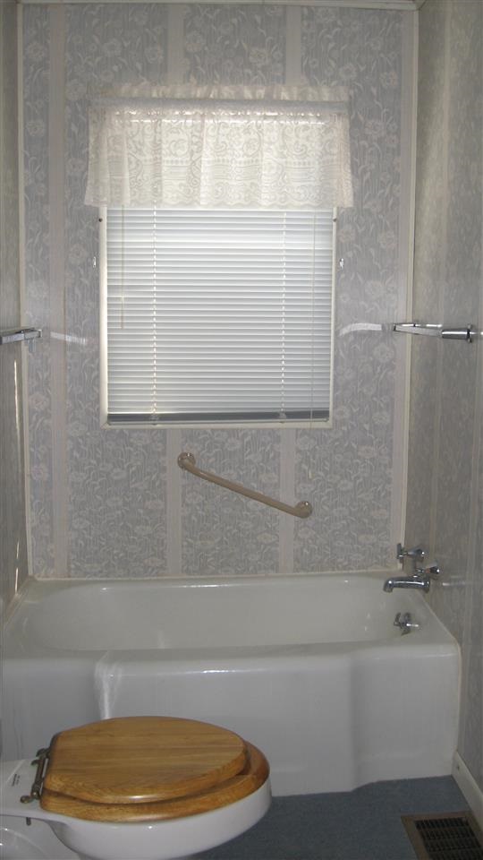 400 E 9th St, Muncie, IN 47302 photo 6