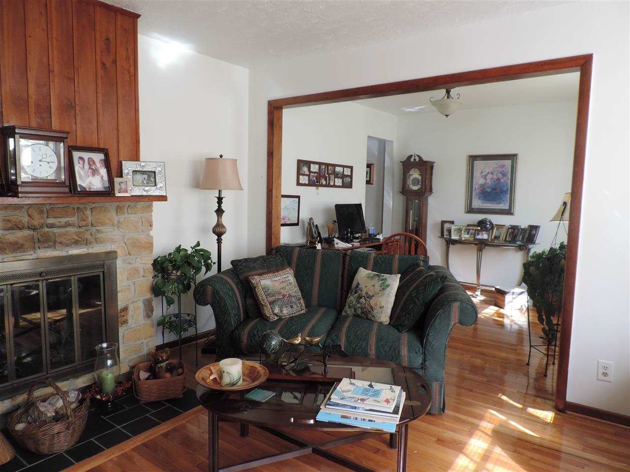 5314 Adel Rd, Spencer, IN 47460 photo 2