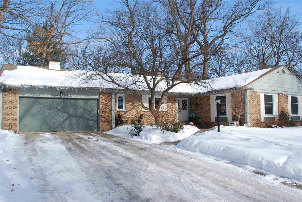 1604 Greenbrier Dr, Elkhart, IN 46514 photo 1