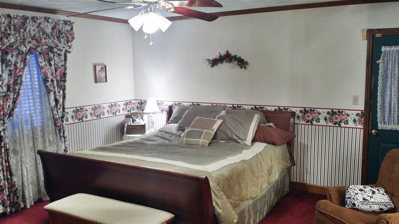 199 S Tamarac Dr, Winchester, IN 47394 photo 9