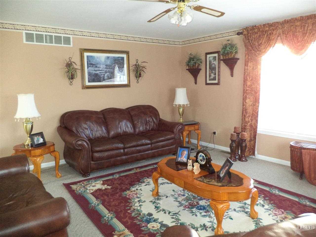 525 Van Gilst Dr, Goshen, IN 46528 photo 4