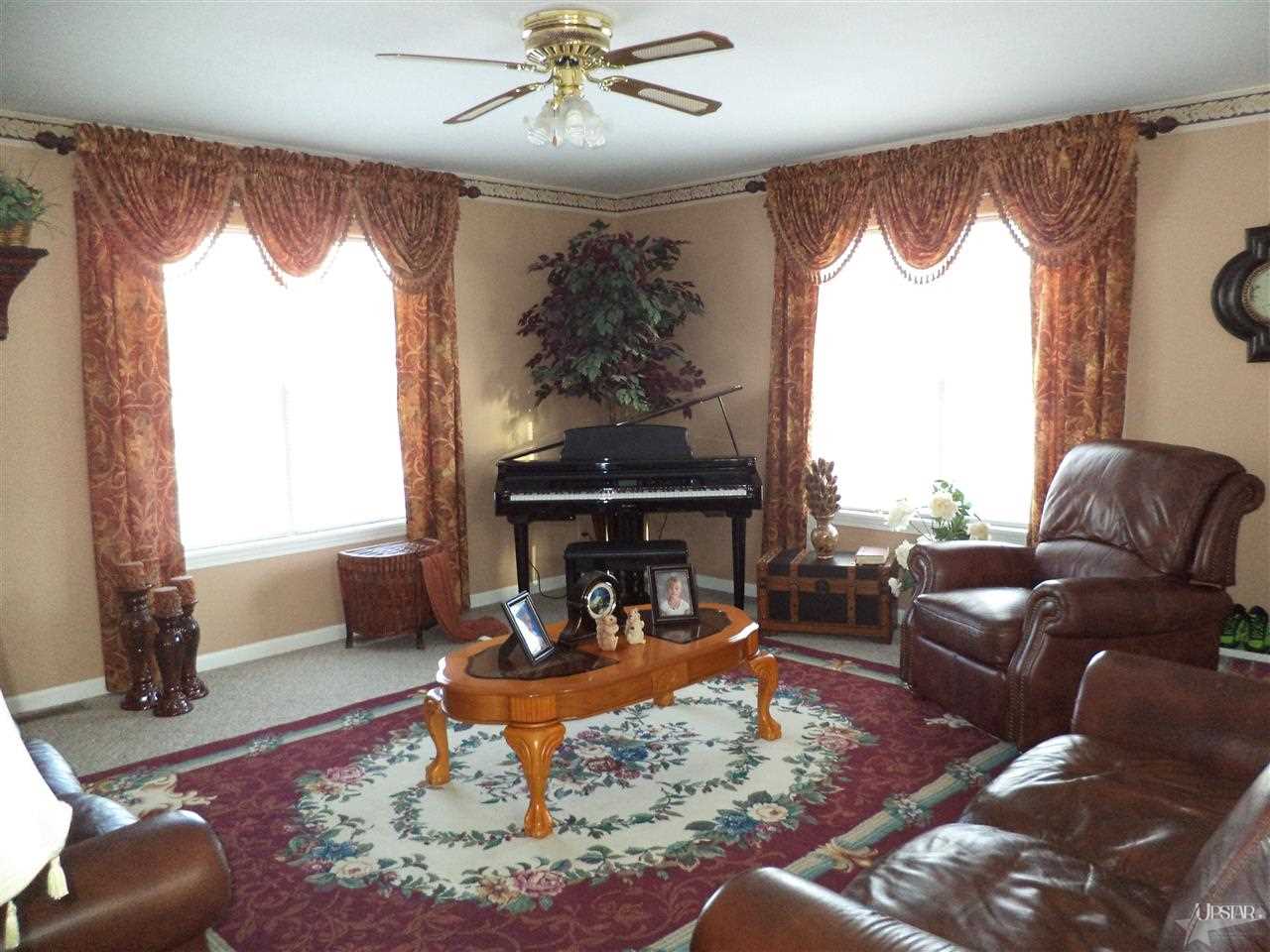 525 Van Gilst Dr, Goshen, IN 46528 photo 3