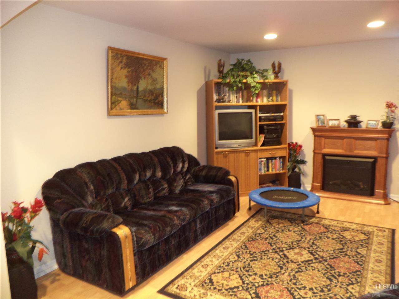 525 Van Gilst Dr, Goshen, IN 46528 photo 18