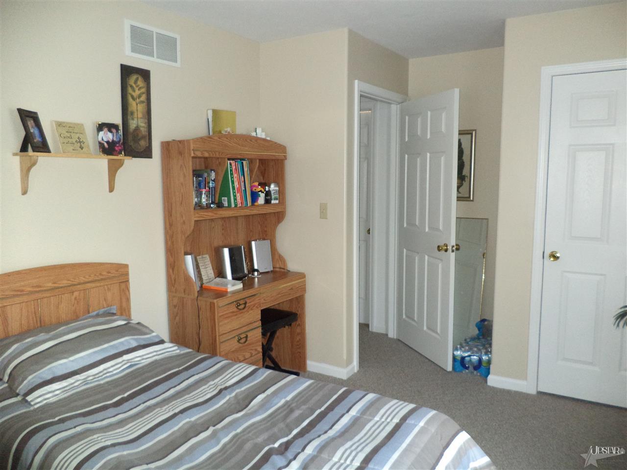 525 Van Gilst Dr, Goshen, IN 46528 photo 11
