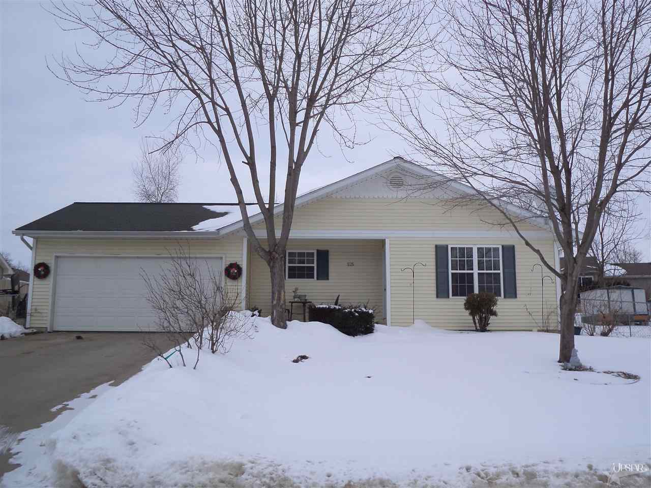 525 Van Gilst Dr, Goshen, IN 46528 photo 1