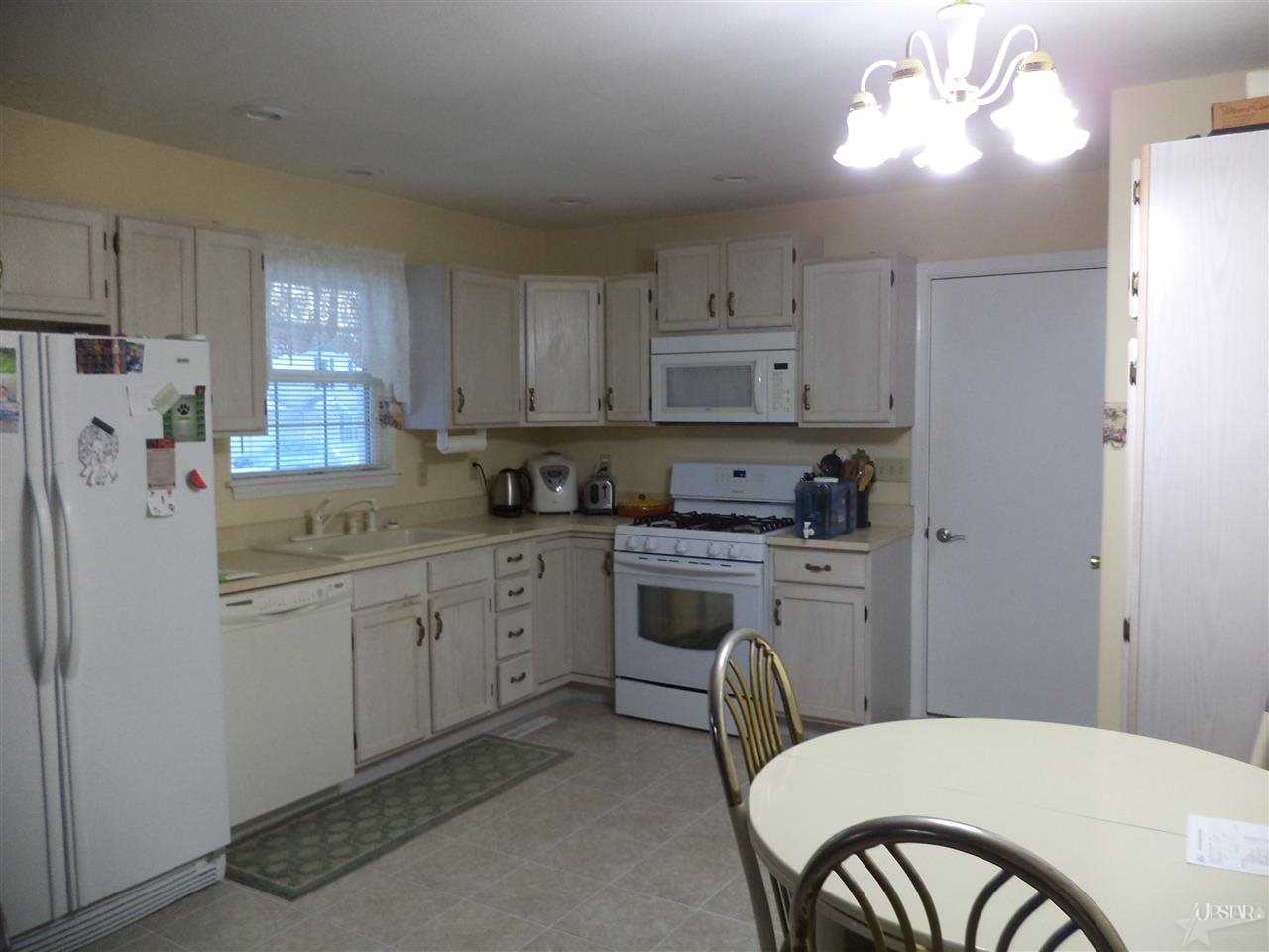 525 Van Gilst Dr, Goshen, IN 46528 photo 7