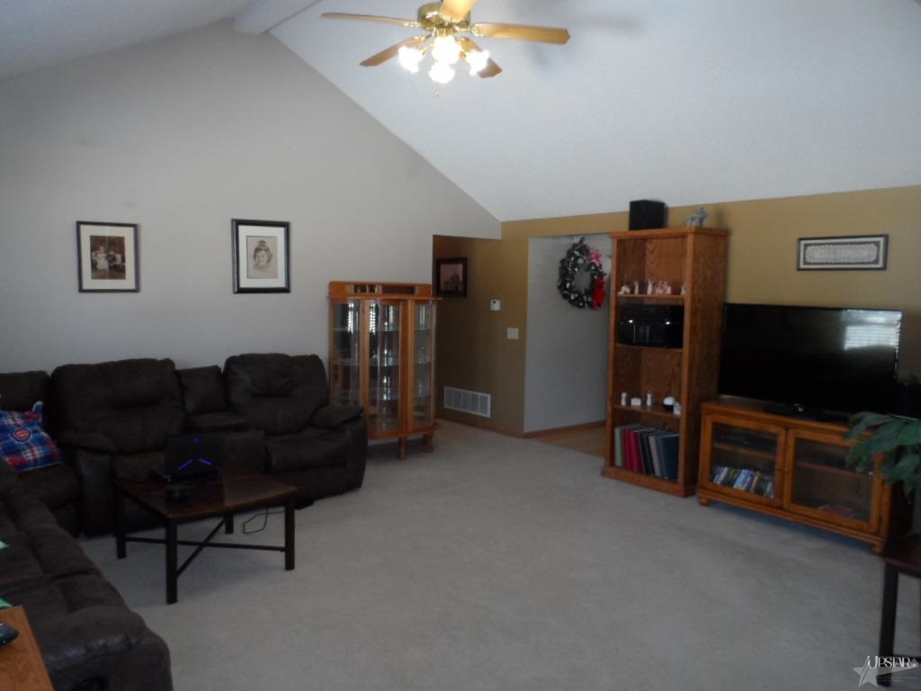 1200 Virginia Ln, Auburn, IN 46706 photo 4