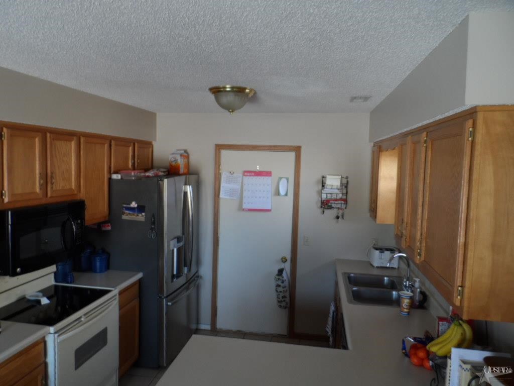 1200 Virginia Ln, Auburn, IN 46706 photo 13