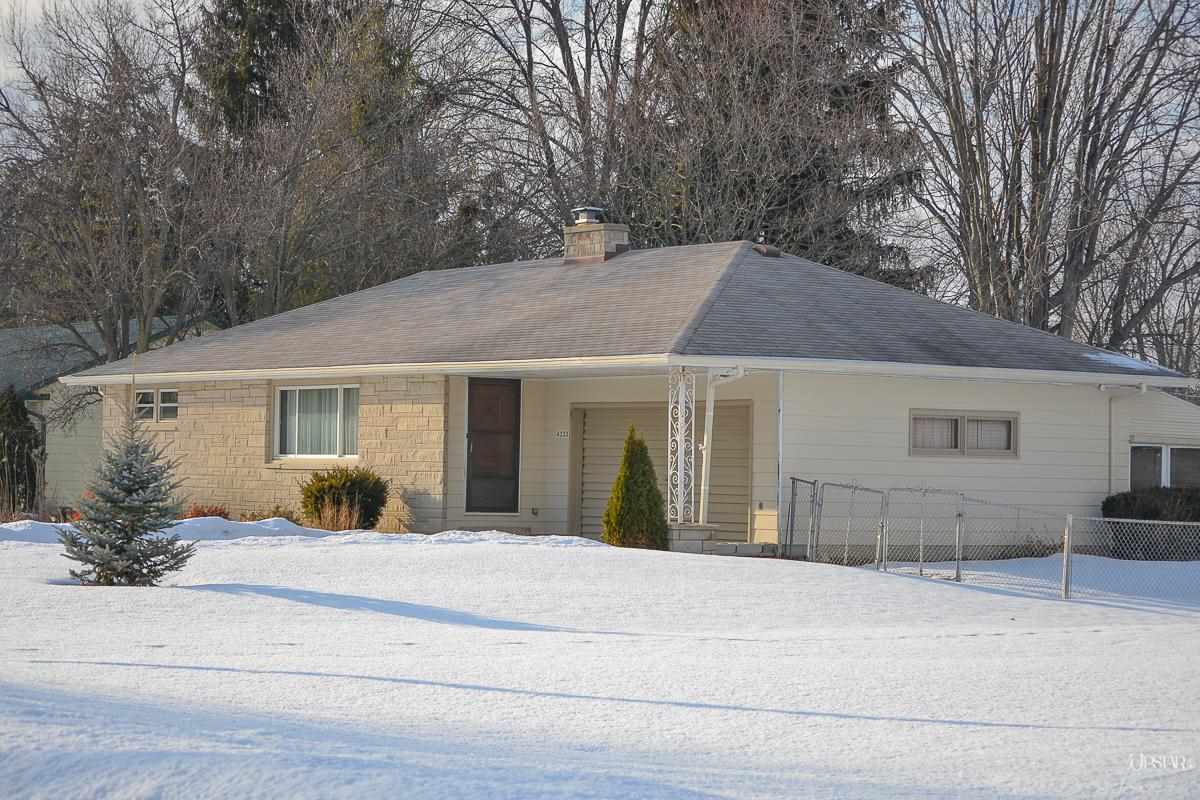4333 Albert Dr, Fort Wayne, IN 46835 photo 2