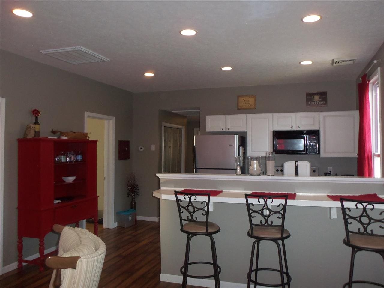 320 SE 7th St, Washington, IN 47501 photo 4