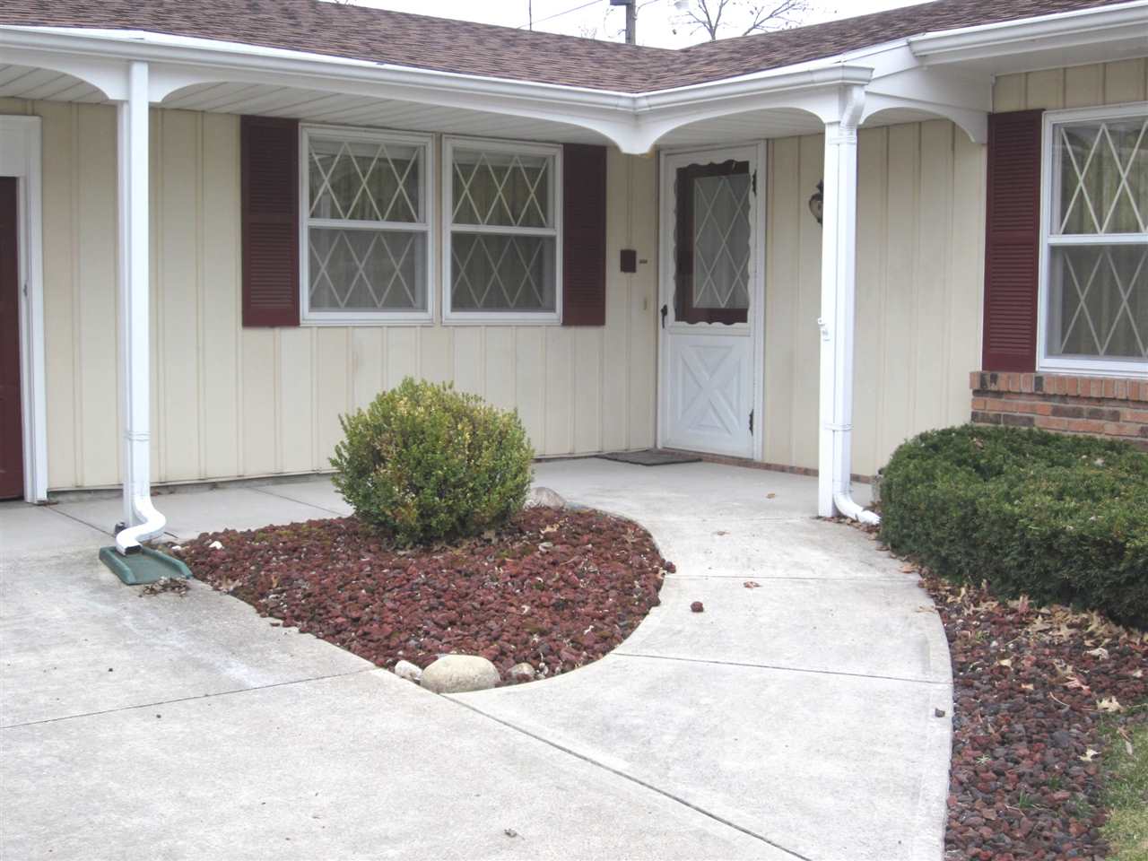 5224 Dial Dr, Fort Wayne, IN 46815 photo 2
