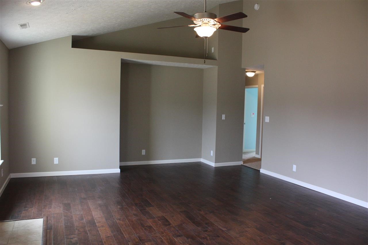 608 Bluegrass Trl, Kokomo, IN 46901 photo 5