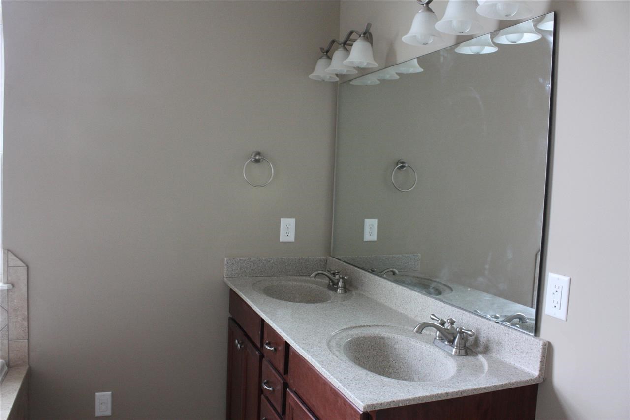 608 Bluegrass Trl, Kokomo, IN 46901 photo 8