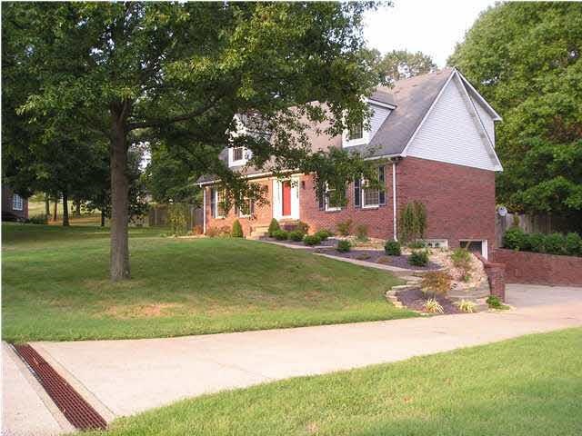 1001 Meadowbrook Dr, Evansville, IN 47712 photo 1