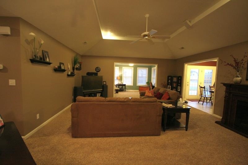 2229 N Anya Ct, Huntingburg, IN 47542 photo 5