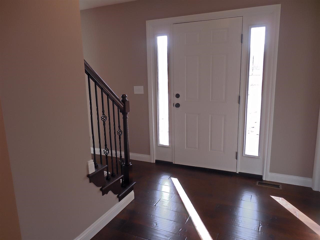 8817 Hedgewood Ct, Evansville, IN 47725 photo 2
