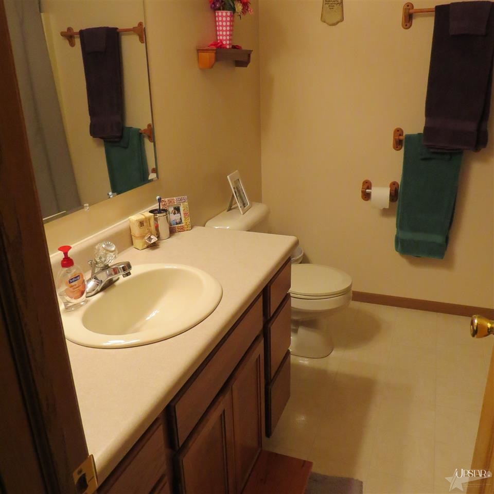 16327 Sunflower Ave, Goshen, IN 46526 photo 11