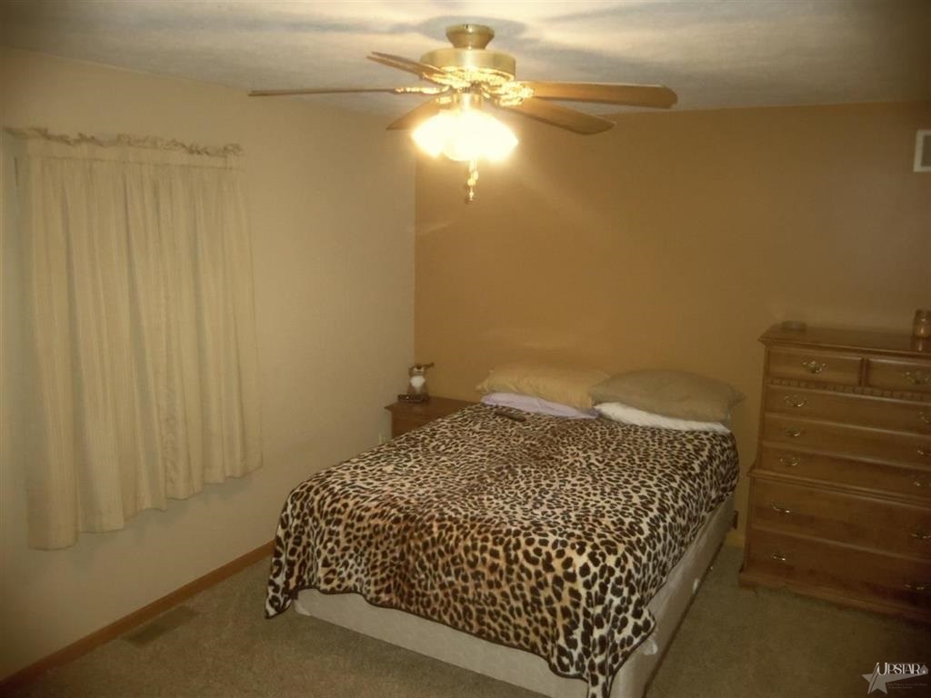 20590 Meadow Ln, Goshen, IN 46528 photo 7