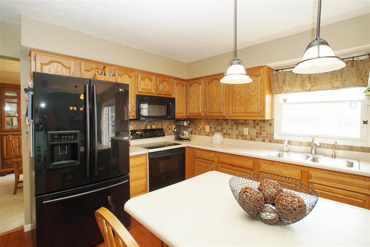 1427 Sunflower Ct, Greentown, IN 46936 photo 6