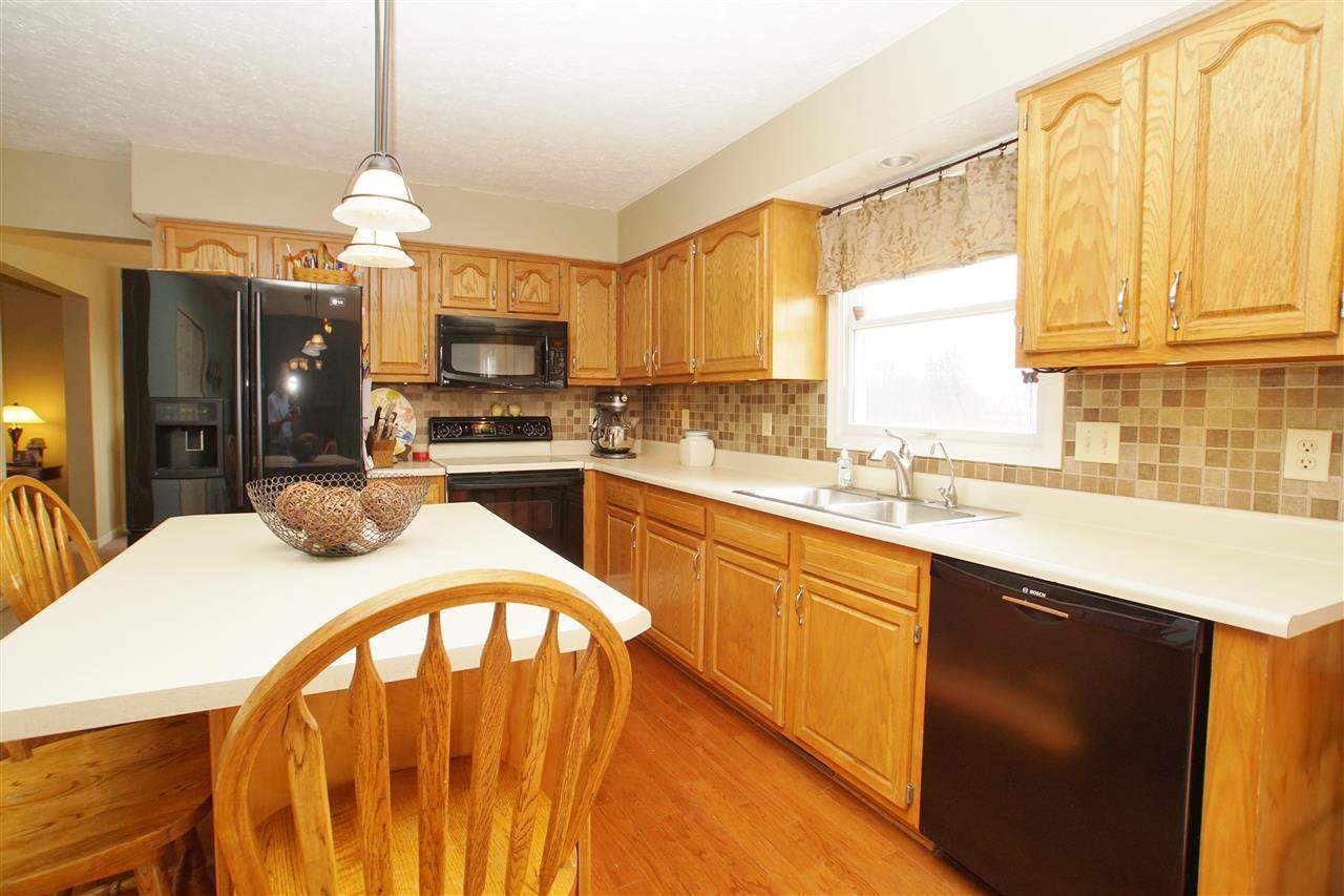 1427 Sunflower Ct, Greentown, IN 46936 photo 7