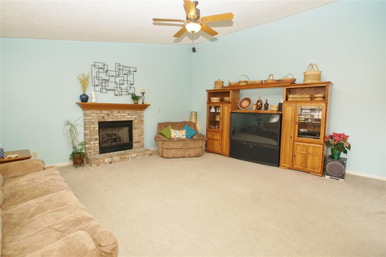 1427 Sunflower Ct, Greentown, IN 46936 photo 11