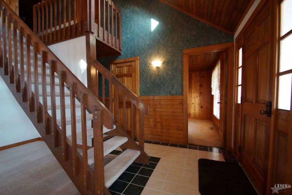 11213 Schlatter Rd, Spencerville, IN 46788 photo 4