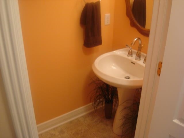 405 Mcintosh Ave, Kendallville, IN 46755 photo 12