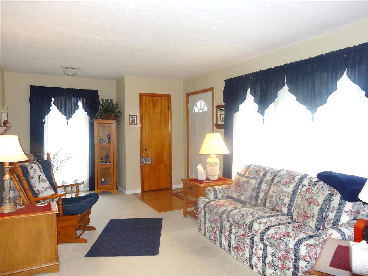 219 E Davis, Sweetser, IN 46987 photo 3
