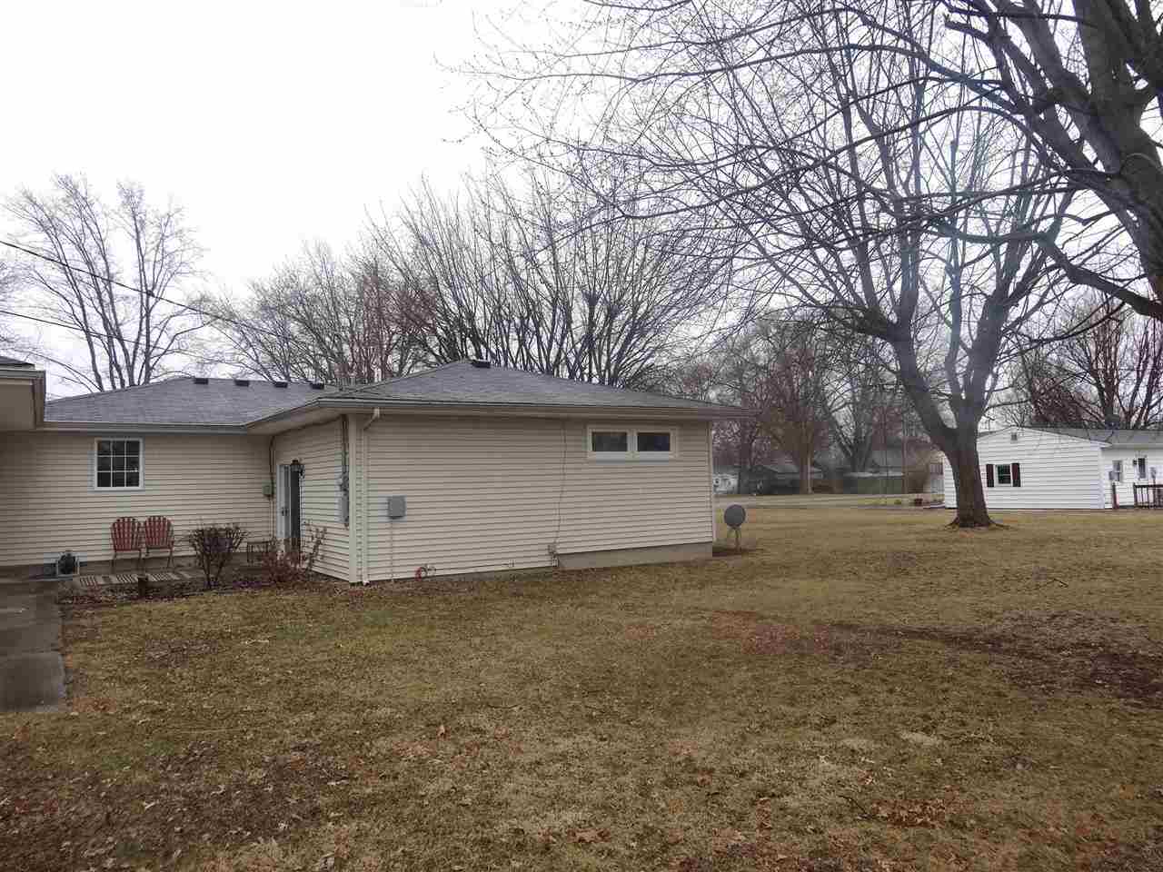 219 E Davis, Sweetser, IN 46987 photo 20