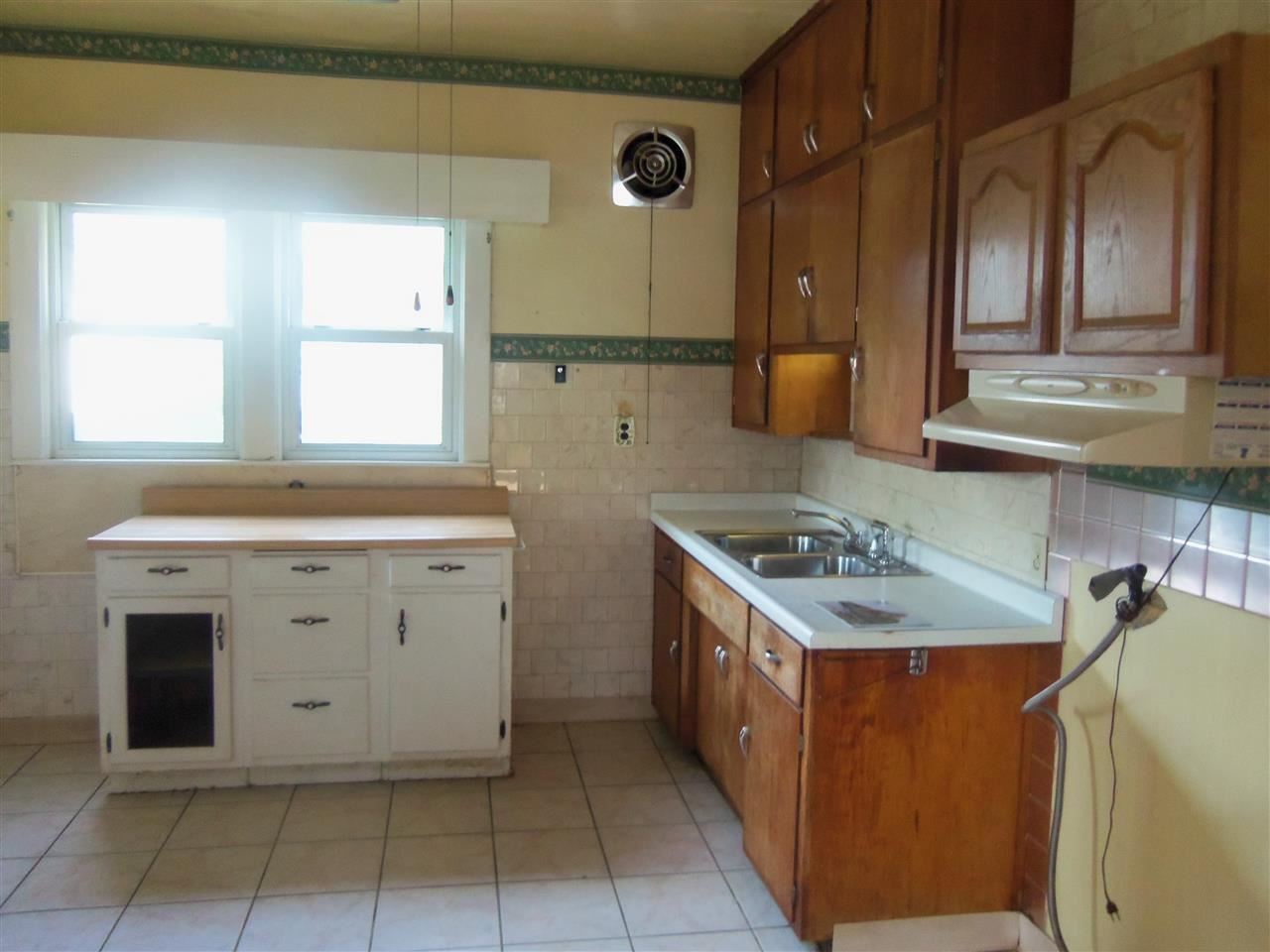 2201 S Michigan St, South Bend, IN 46613 photo 6