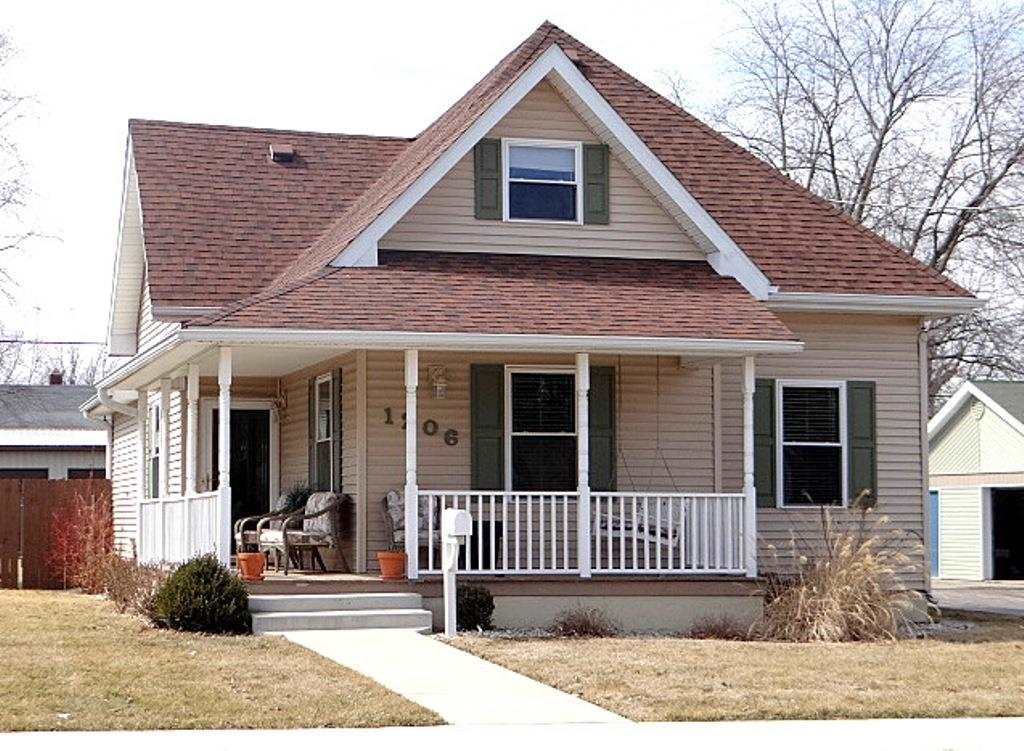 1206 N Main St, Frankfort, IN 46041 photo 1