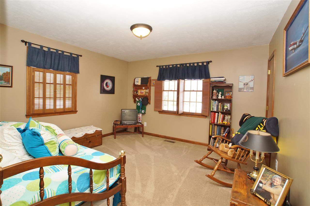 301 Meadows Dr, Greentown, IN 46936 photo 13