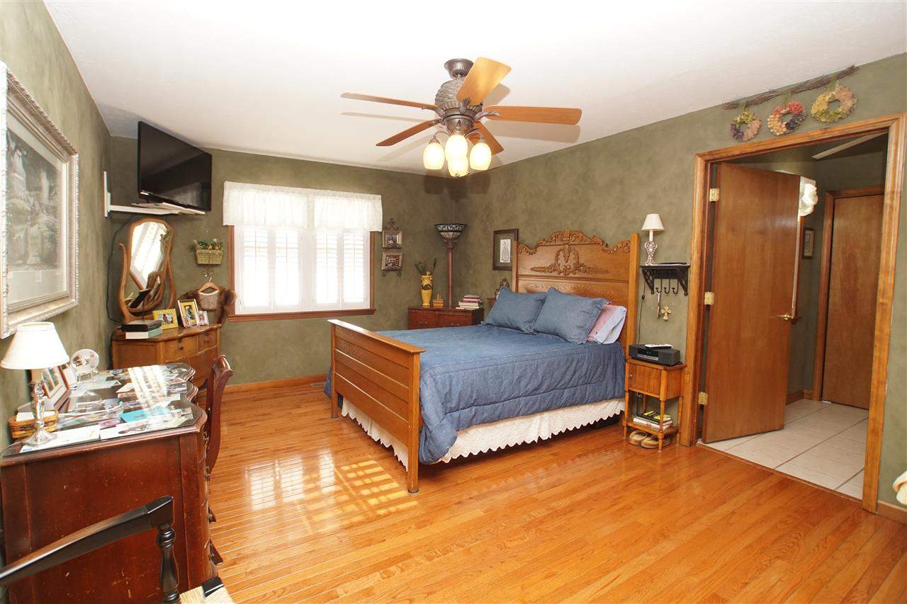 301 Meadows Dr, Greentown, IN 46936 photo 10