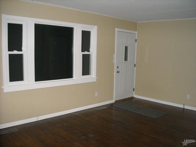 3701 Suburban Dr, Fort Wayne, IN 46804 photo 2