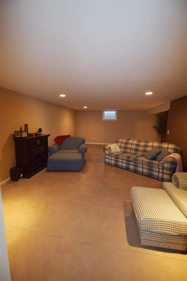1958 Country Cir S, Nappanee, IN 46550 photo 28