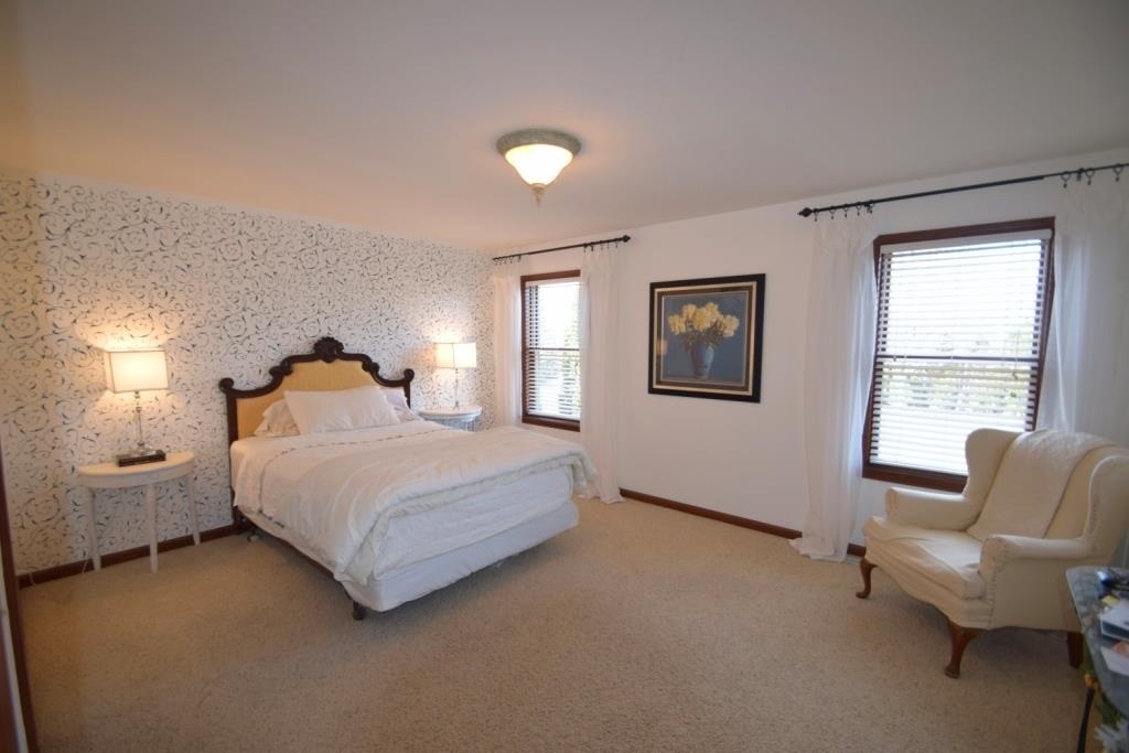 1958 Country Cir S, Nappanee, IN 46550 photo 3