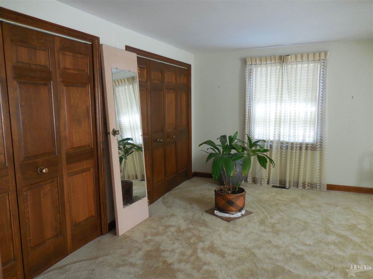 5101 Canterbury Ln, Logansport, IN 46947 photo 9