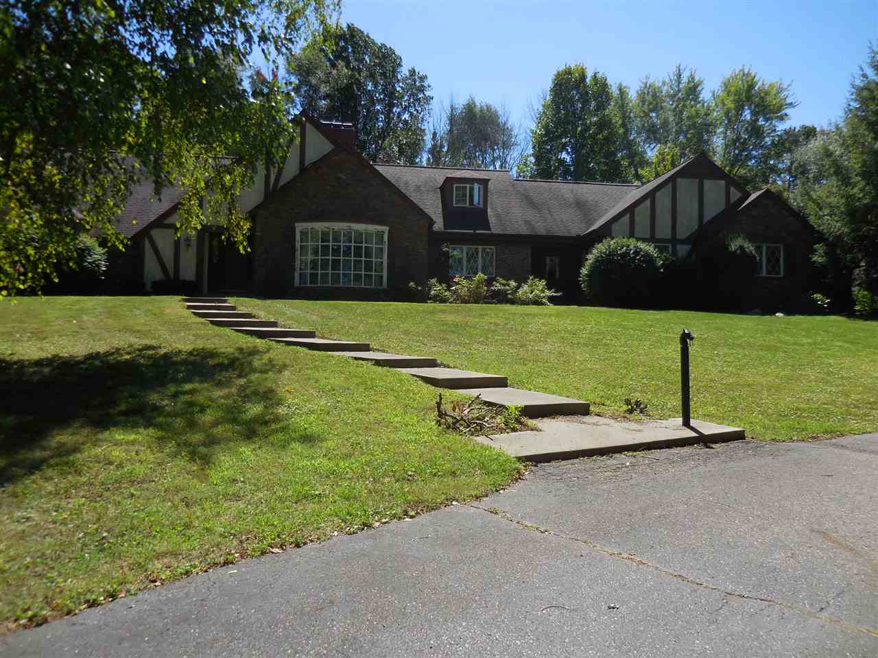 5101 Canterbury Ln, Logansport, IN 46947 photo 2