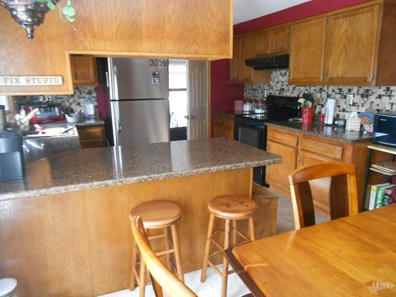 520 E Morse, Markle, IN 46770 photo 9