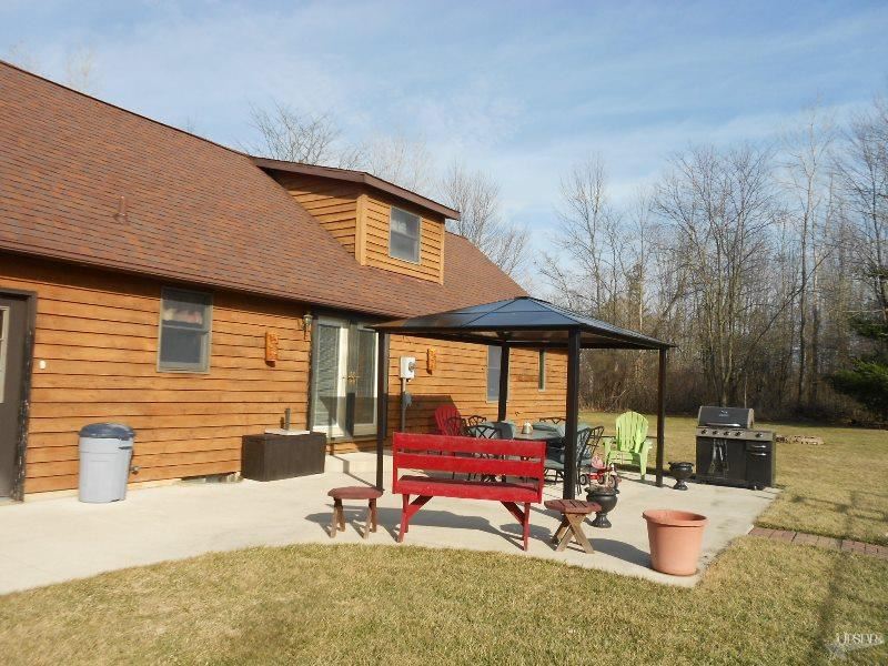 520 E Morse, Markle, IN 46770 photo 21