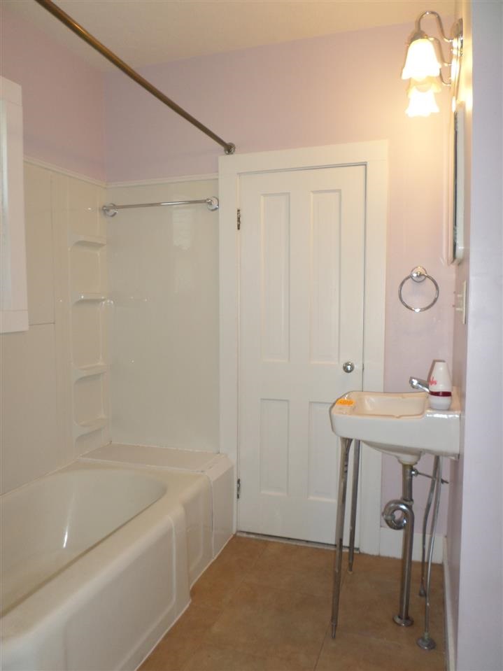 200 High St, Wakarusa, IN 46573 photo 12