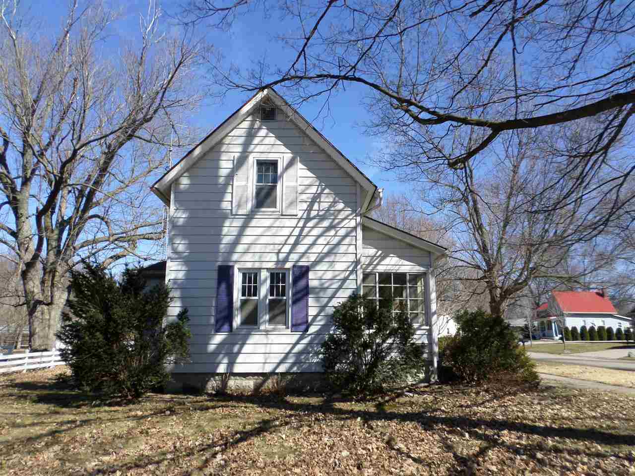 200 High St, Wakarusa, IN 46573 photo 1