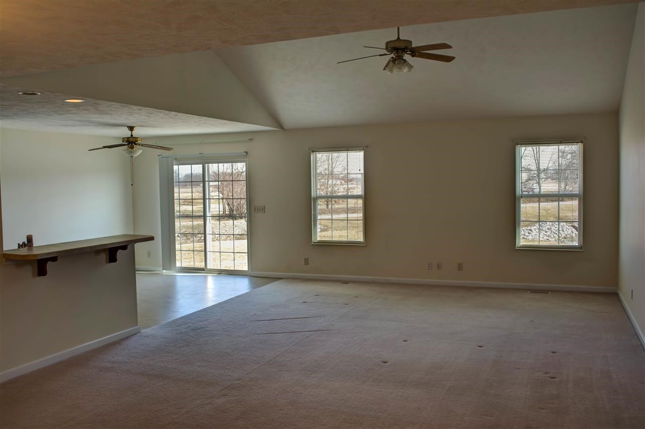 3911 Canyon Rock Ct, Evansville, IN 47725 photo 3