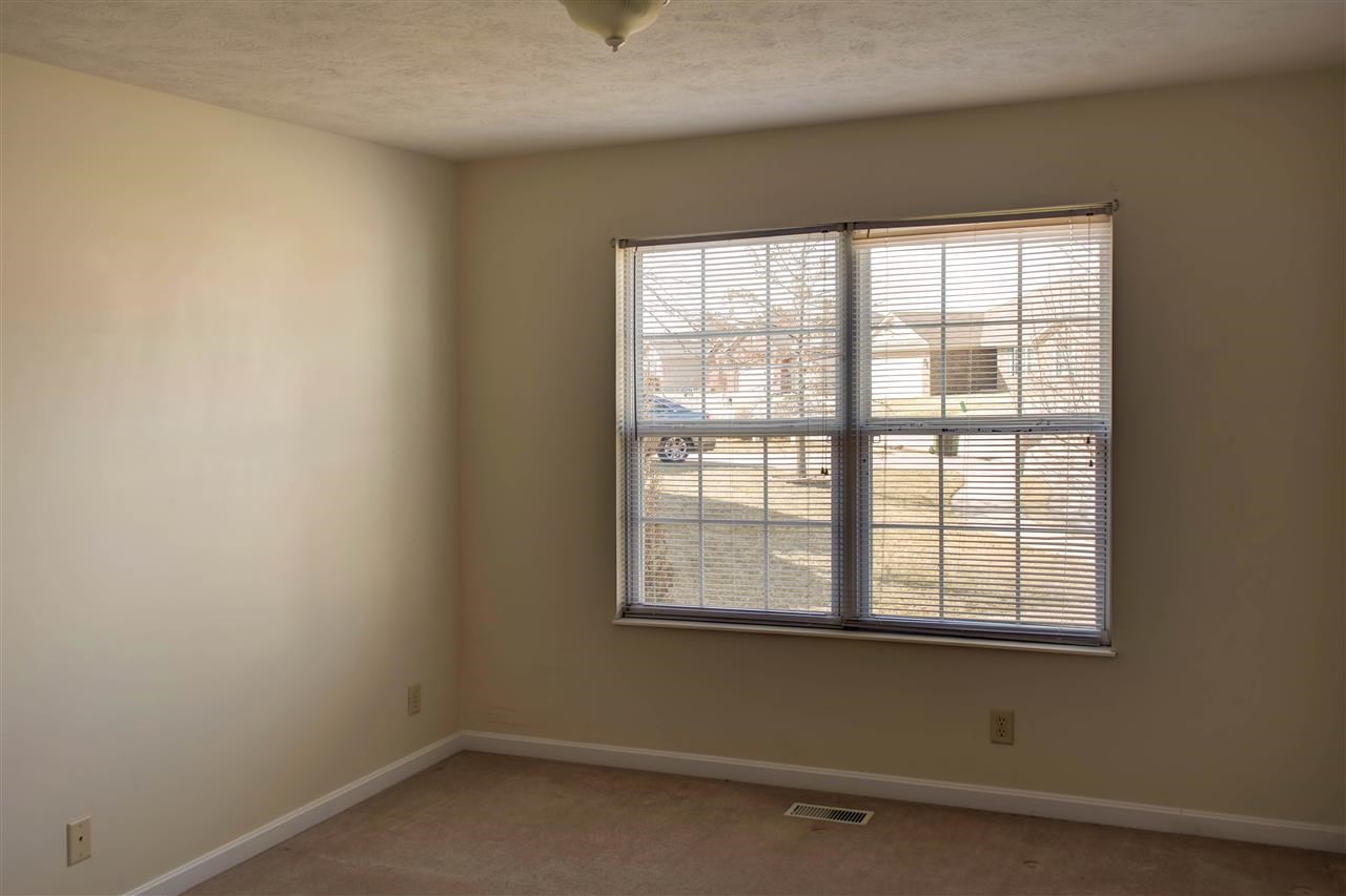 3911 Canyon Rock Ct, Evansville, IN 47725 photo 11