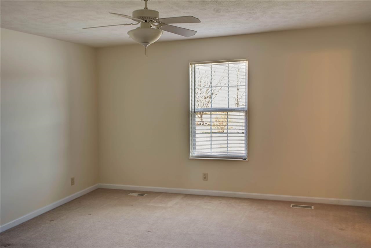 3911 Canyon Rock Ct, Evansville, IN 47725 photo 9