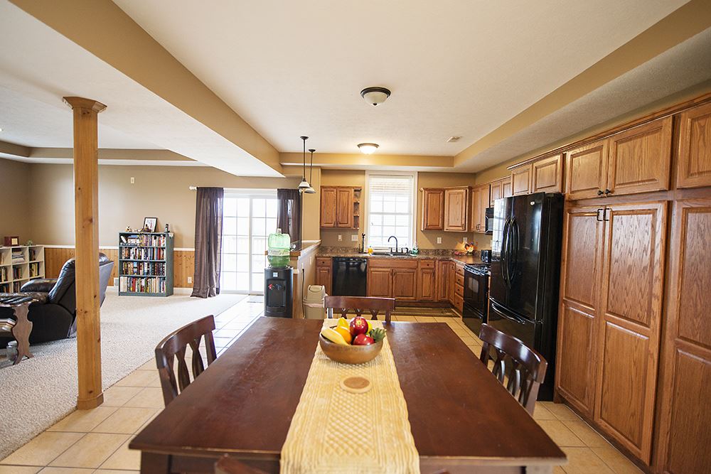 5469 Mobley Dr, Spencer, IN 47460 photo 3