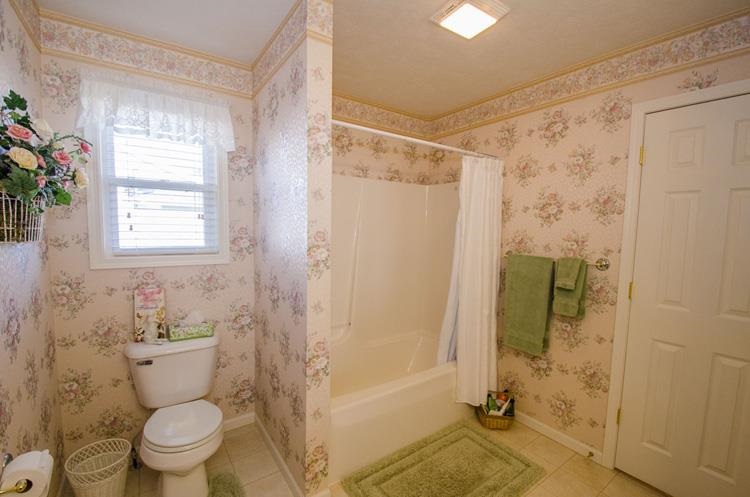 2027 Autumn Ridge Ln, Elkhart, IN 46514 photo 19