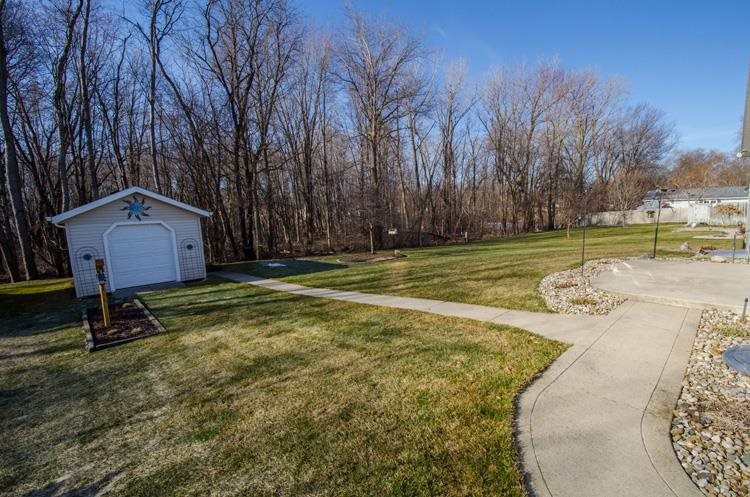 2027 Autumn Ridge Ln, Elkhart, IN 46514 photo 27