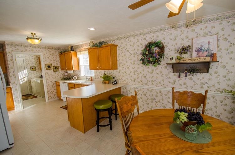 2027 Autumn Ridge Ln, Elkhart, IN 46514 photo 9