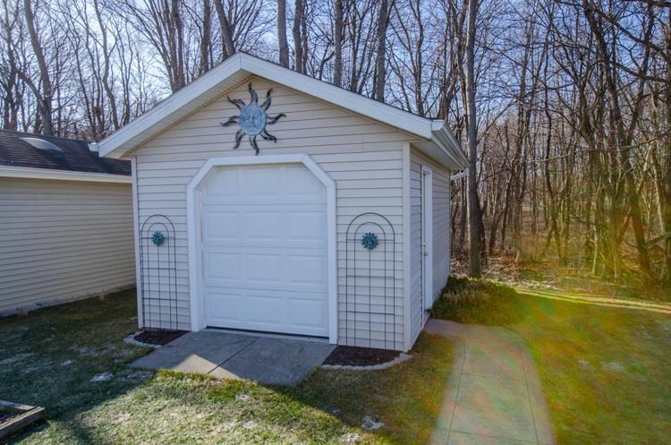 2027 Autumn Ridge Ln, Elkhart, IN 46514 photo 26
